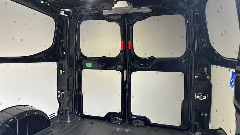 Ford Transit Custom E-320 L1 Rwd 100kW 65kWh H1 Van Limited Auto